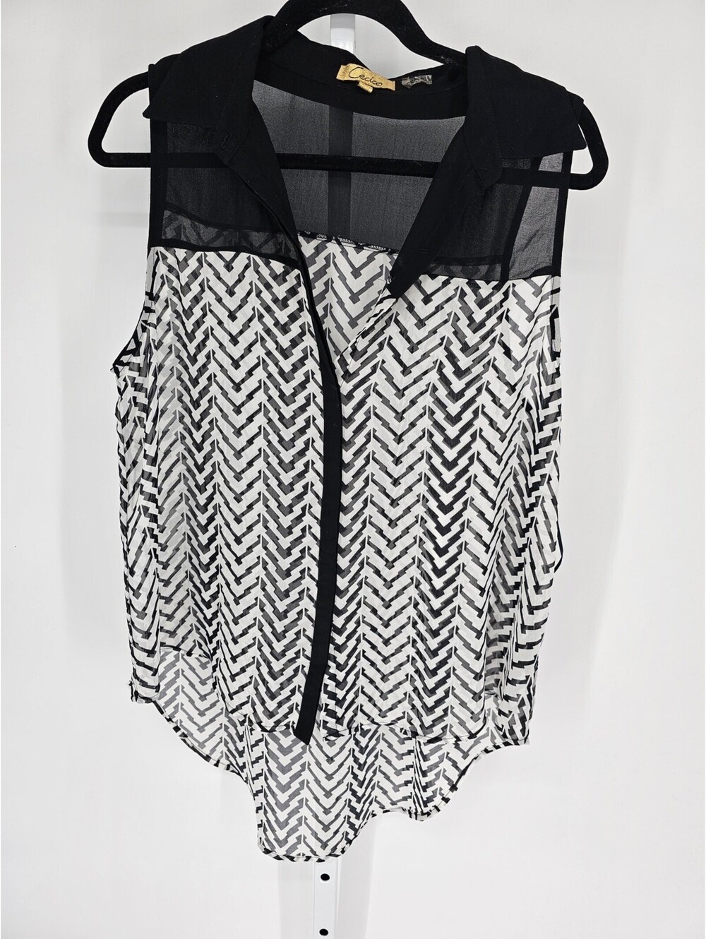 Cecico Women's Sleeveless Collared V-neck Black White Blouse Top Size L